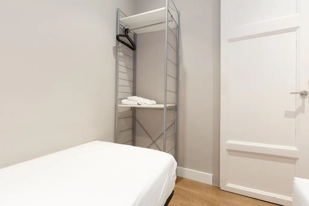 APARTMENT CAPACITY 1 Room, AinB Eixample-Miro Apartments, Barcelona