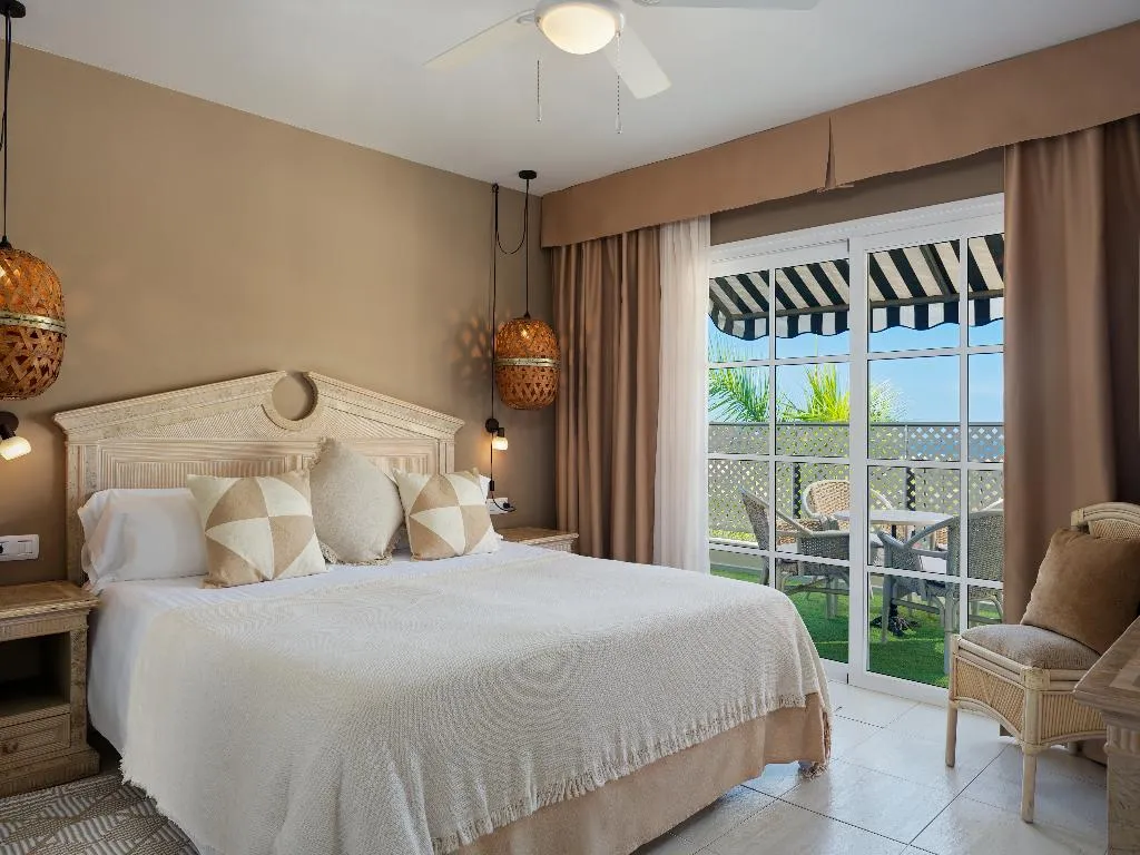 SUITE CAPACITY 3 TWO BEDROOMS Room, Gran Oasis Resort, Tenerife