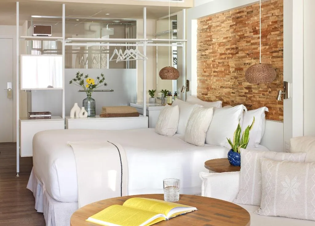 JUNIOR SUITE SEA VIEW Room, ME Ibiza, Ibiza