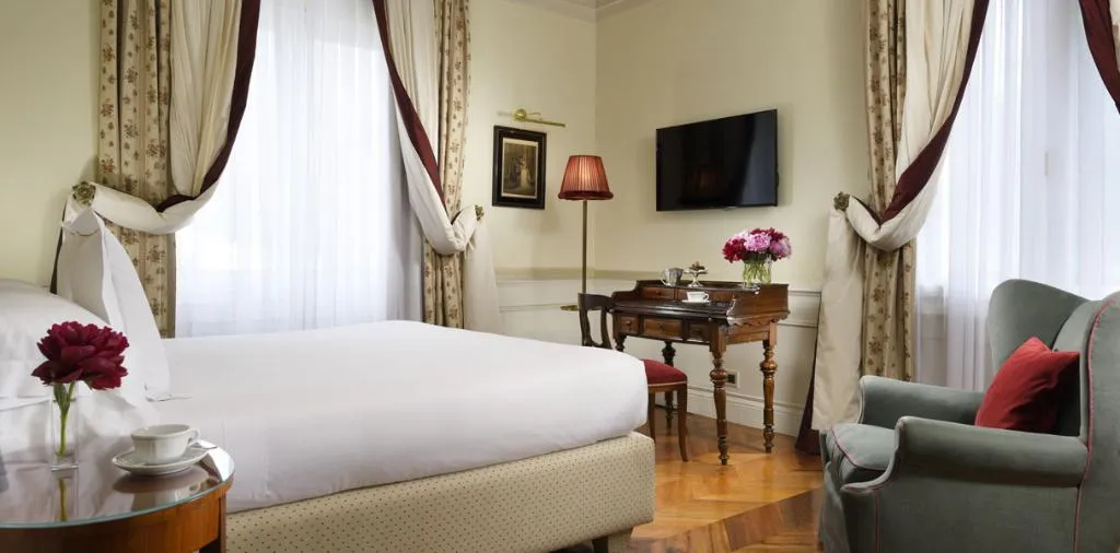 JUNIOR SUITE STANDARD Room, Villa Cora, Florence