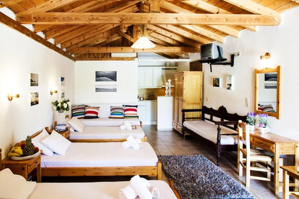 Room, Elsa, Skiathos