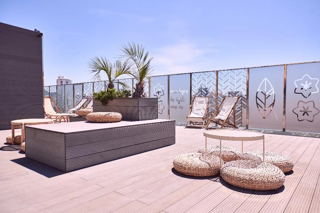 Terrace, Checkin Caribe Youth Hotel, Costa Brava