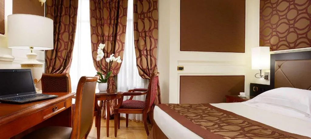 Room, Grand Visconti Palace, Milan