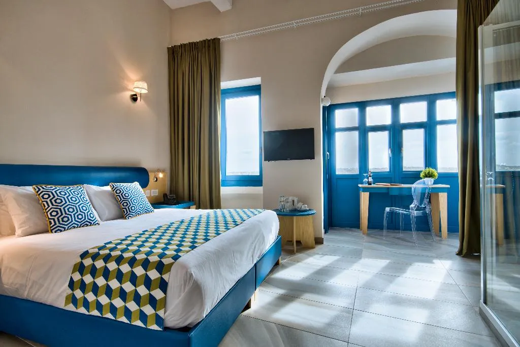 Double or Twin SEA VIEW Room, The British Suites, Malta