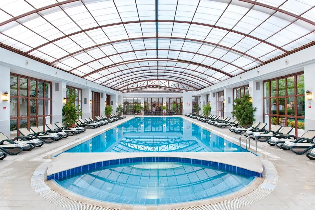 Pool, Kremlin Palace, Antalya