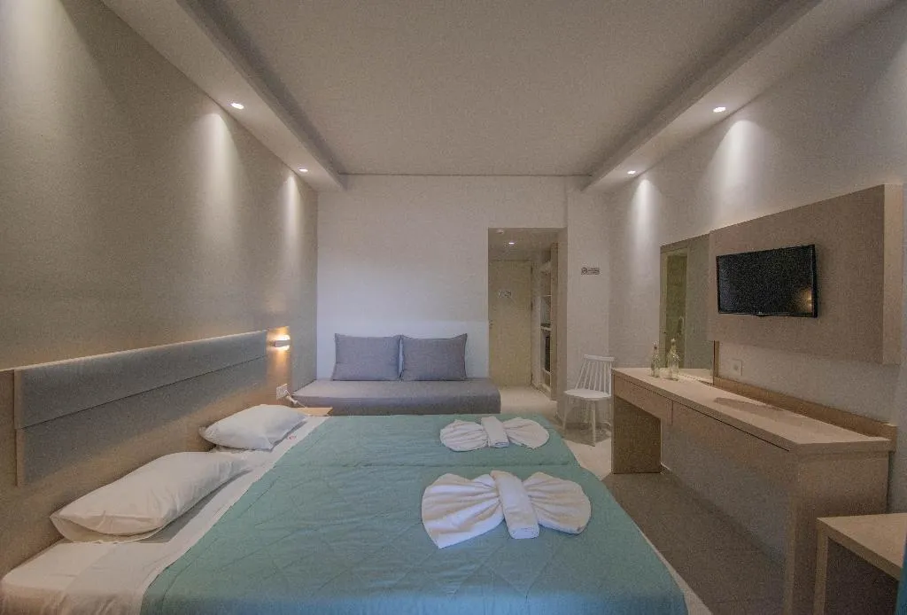 TWIN SUPERIOR WITH BALCONY Room, Dennys Inn, Zante