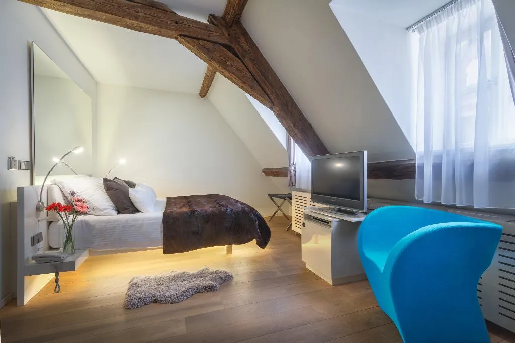 Double or Twin STANDARD Room, Three Storks Hotel, Prague