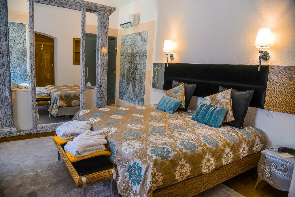 Double or Twin DELUXE Room, Sintra Marmoris Palace, Lisbon