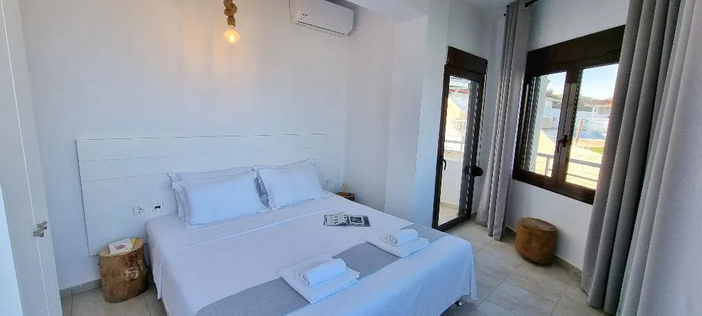 APARTMENT OCEAN VIEW TWO BEDROOMS Room, Bungalow White Apartments and Suits, Halkidiki