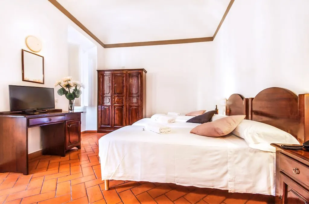 TRIPLE STANDARD Room, Costantini, Florence