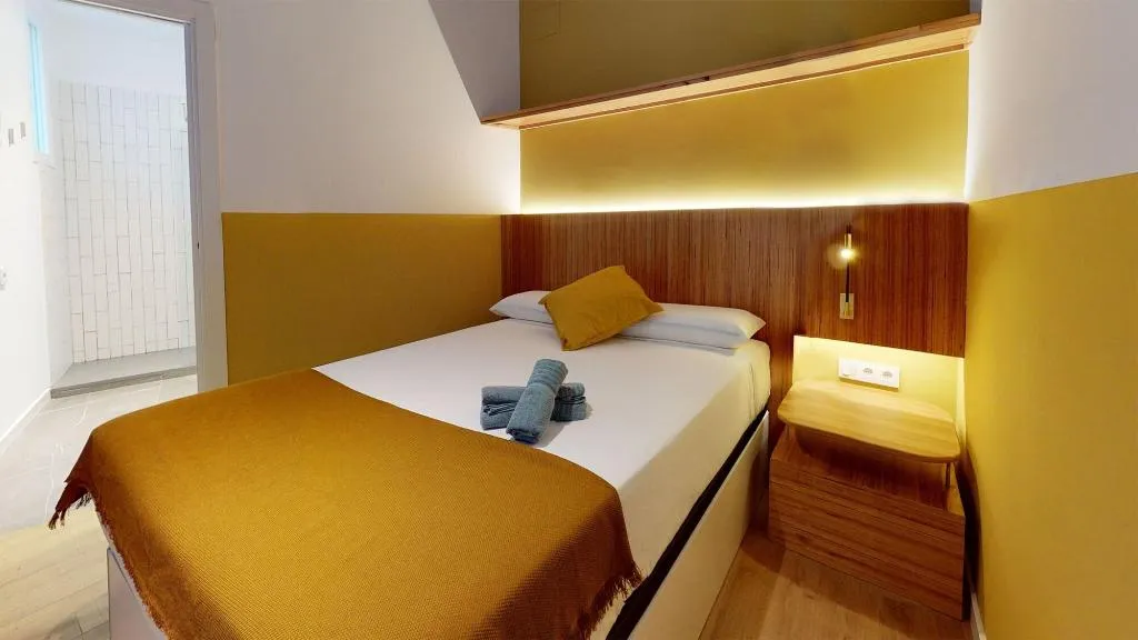 Room, Ola Living Hostal Tetuan, Madrid