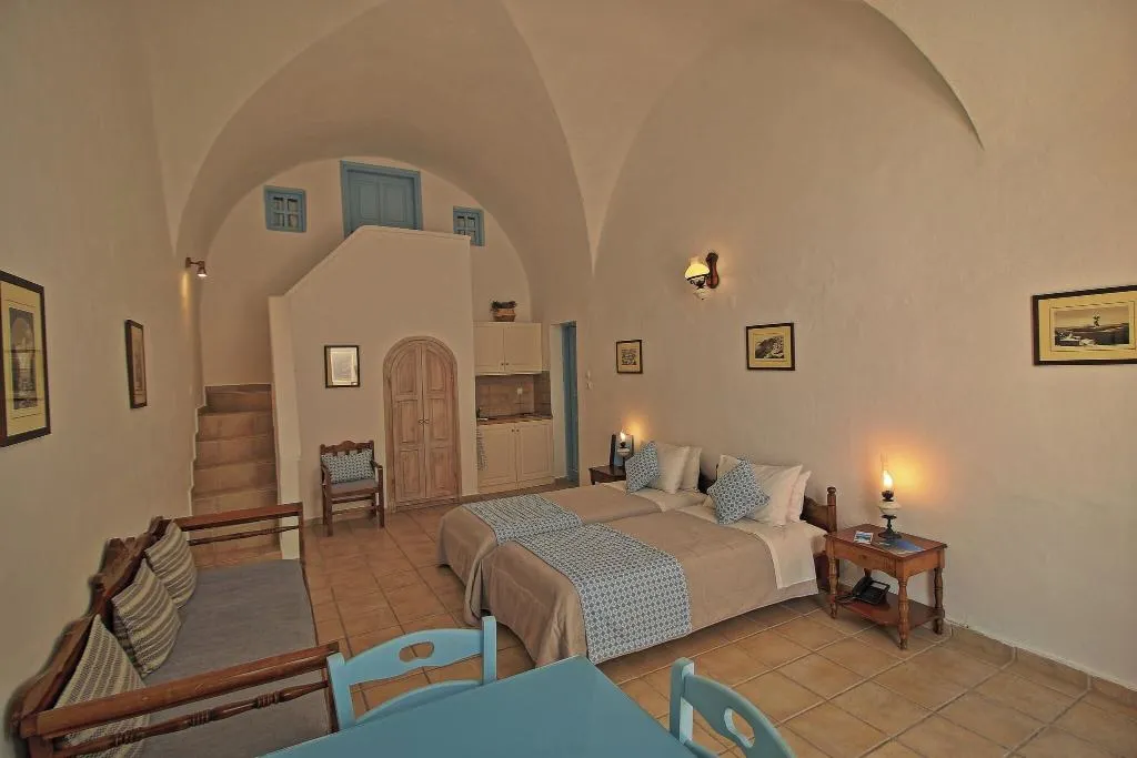 APARTMENT CAPACITY 4 Room, Aethrio Sunset Village, Santorini