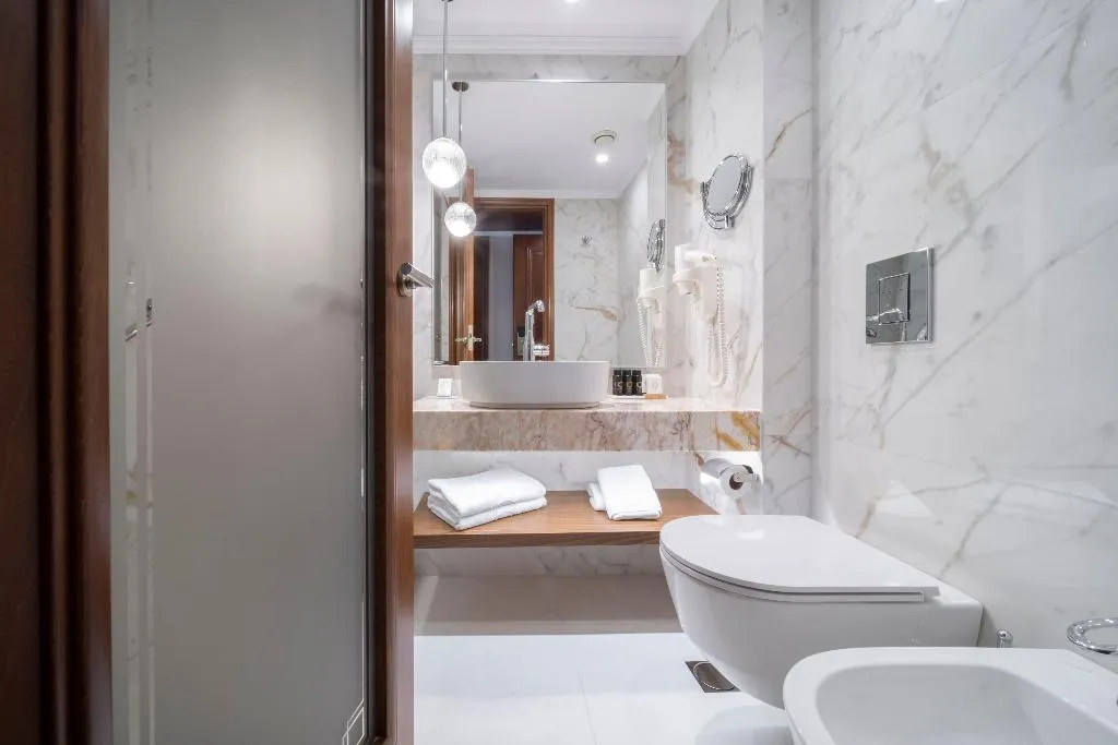 Double or Twin WITH BALCONY Room, Electra Palace Athens, Athens