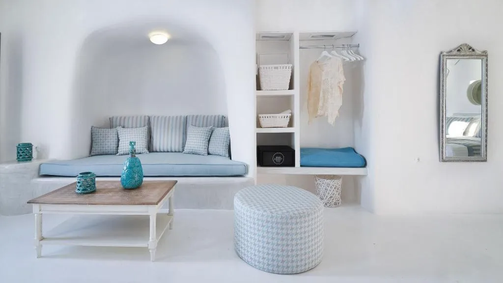 Room, Maregio Suites, Santorini