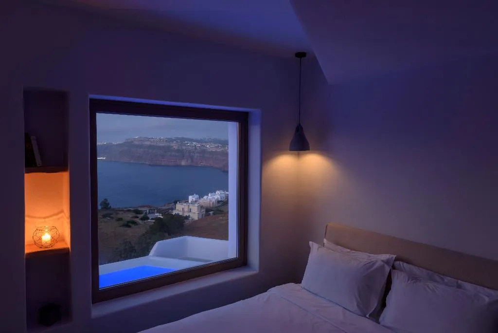 SUITE HONEYMOON Room, Earino Suites and Villas, Santorini