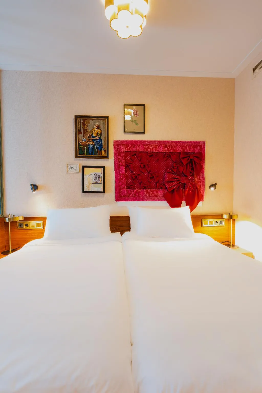 Double or Twin DELUXE Room, Hotel Mercier, Amsterdam