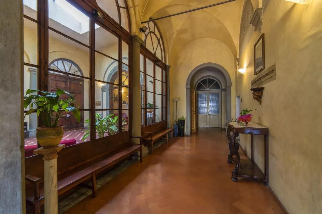 Lobby, Casa Santo Nome Di Gesu, Florence