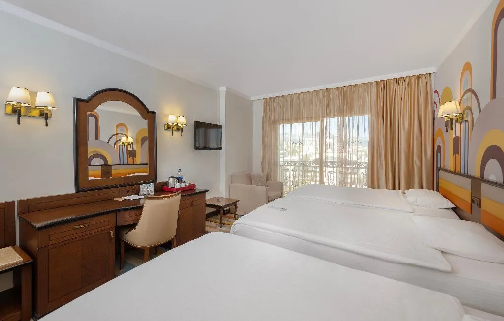 TRIPLE DELUXE MOUNTAIN VIEW Room, Megasaray West Beach Antalya, Antalya