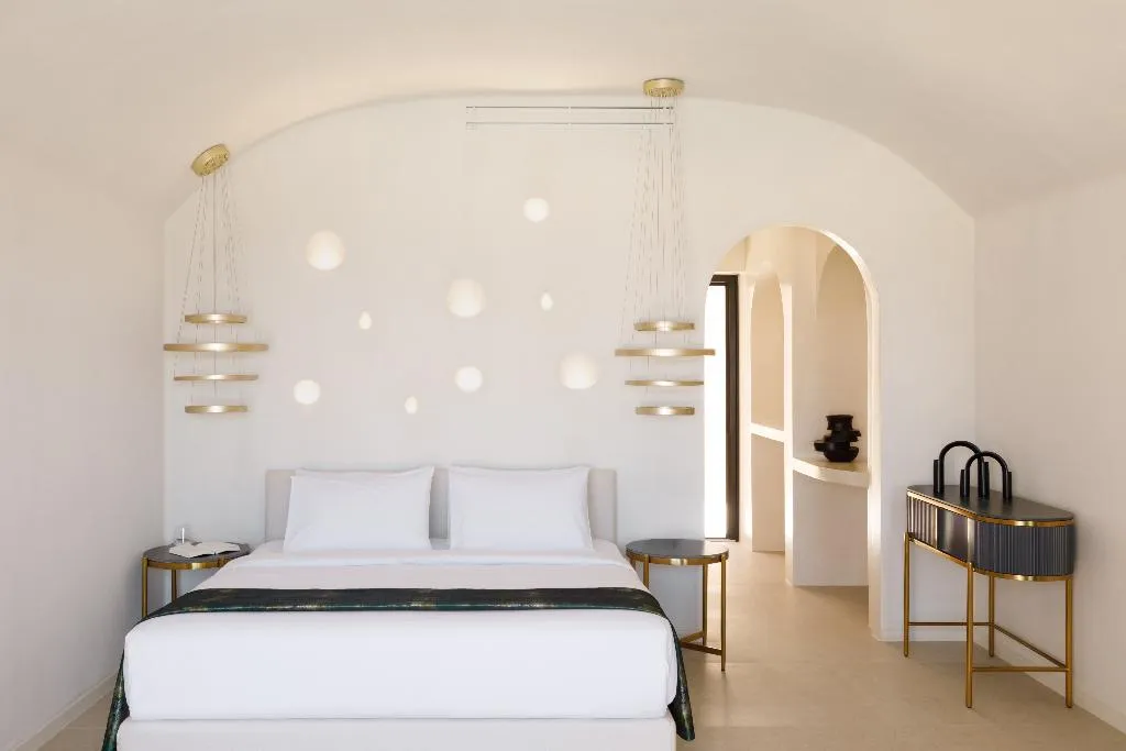 VILLA WITH PRIVATE POOL Room, Elysian Retreat, Santorini