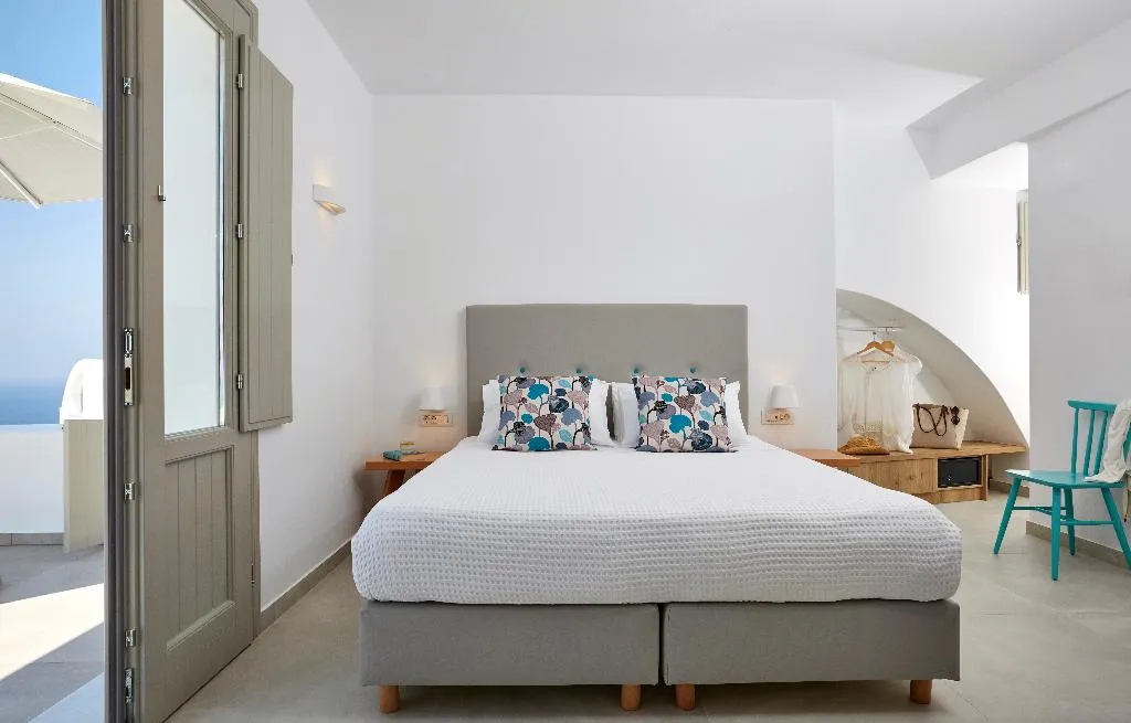 SUITE STANDARD Room, Aperanto Suites, Santorini