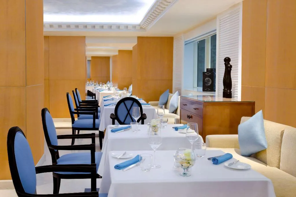 Restaurant, Kempinski Nile Hotel Garden City Cairo, Cairo
