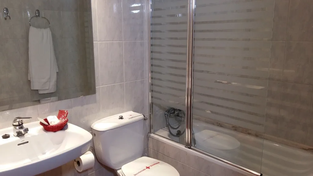 TWIN STANDARD Room, Hotel Real de Toledo, Madrid