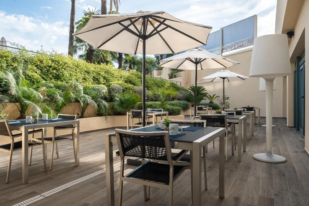 Terrace, Exe Estepona Thalasso & SPA, Costa Del Sol