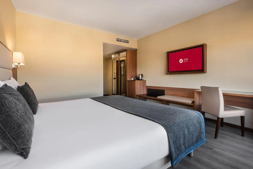 DOUBLE SINGLE USE WITH VIEWS Room, Exe São Lázaro, Porto