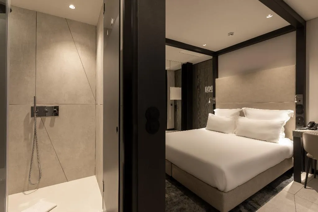 DOUBLE BASIC Room, Porto Royal Bridges Hotel, Porto