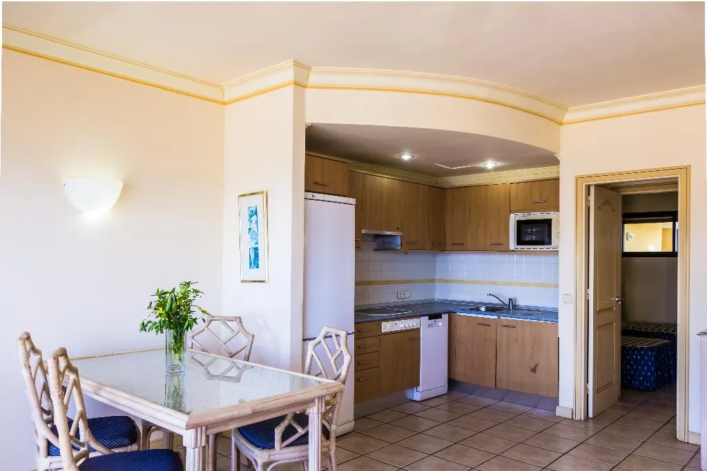 APARTMENT CAPACITY 4 TWO BEDROOMS Room, Bluebay Beach Club, Ibiza