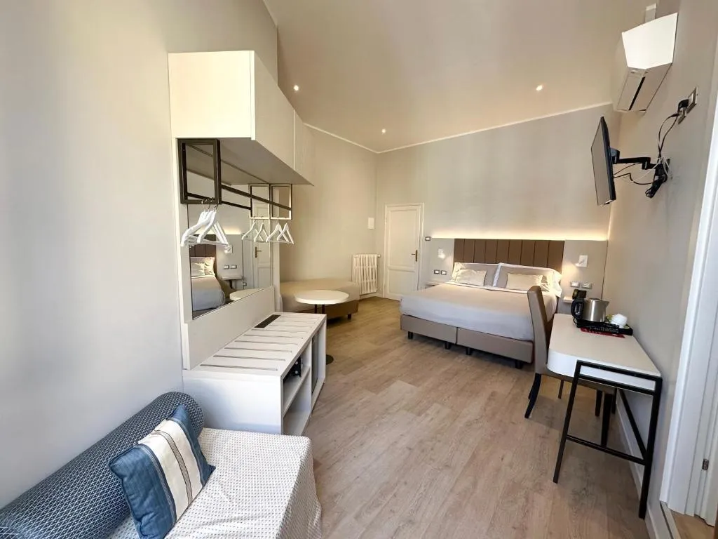 TRIPLE CLASSIC Room, Hotel Giappone, Florence