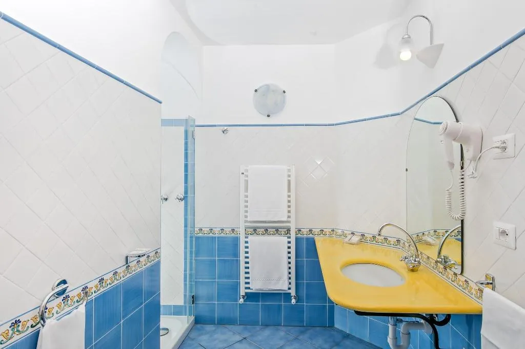 Room, Hotel Vittoria Positano, Naples