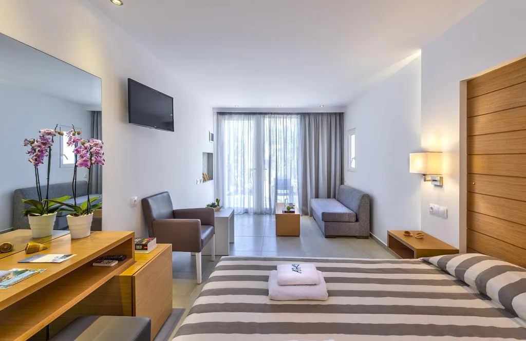 FAMILY ROOM STANDARD Room, Happy Days Hotel, Crete