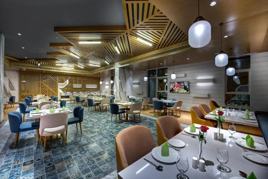 Restaurant, The S Hotel Al Barsha, Dubai
