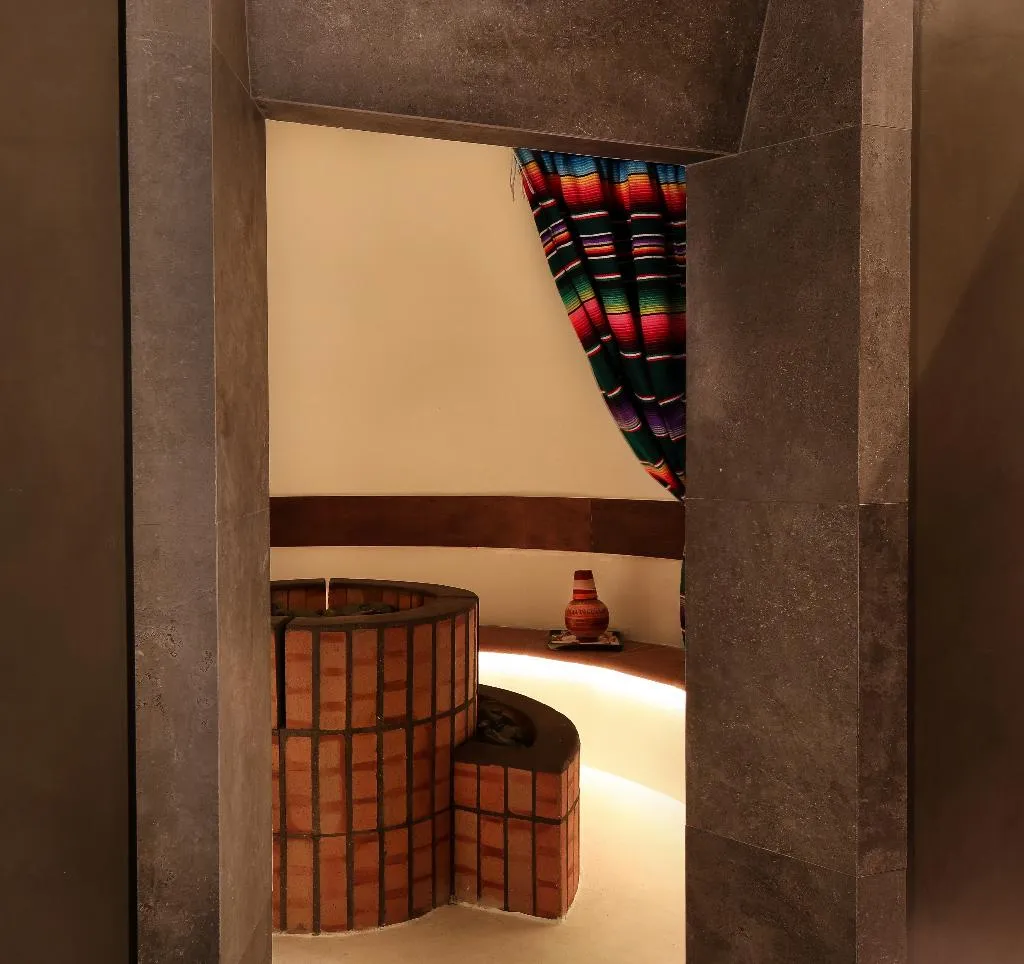Sports and Entertainment, Claris and Spa, Barcelona