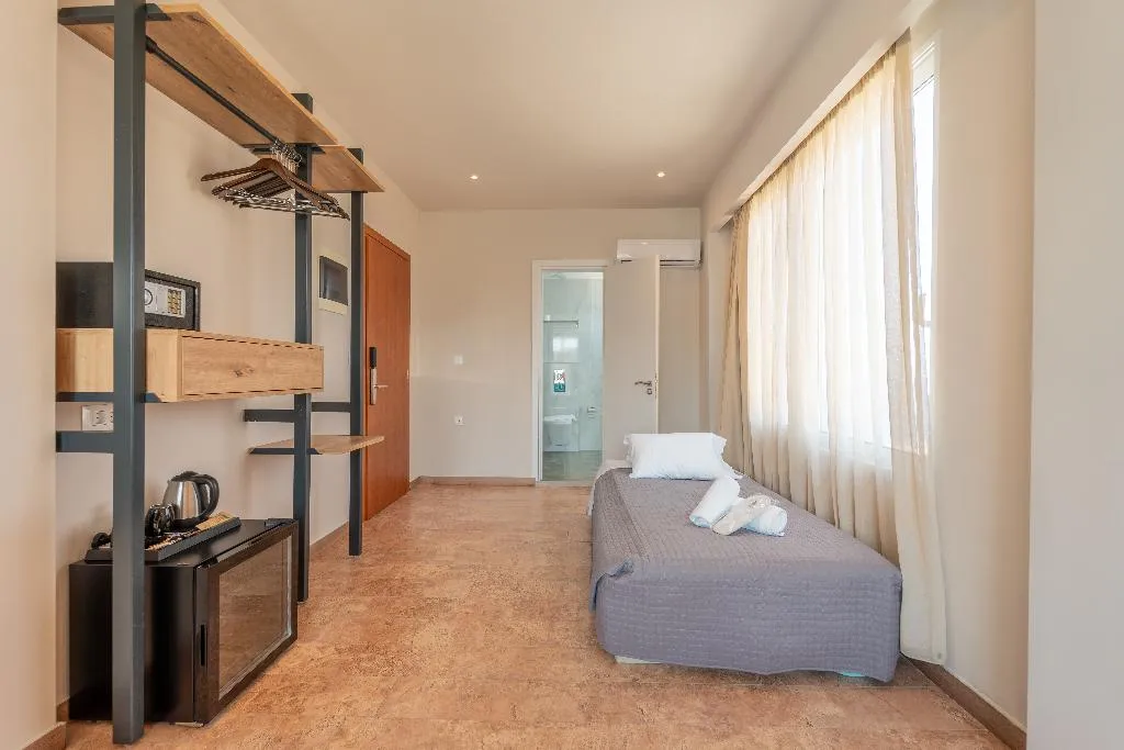 TRIPLE CAPACITY 3 Room, Arte, Rhodes