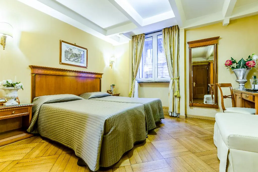 TRIPLE STANDARD Room, Luxury Rooms H 2000 Roma, Rome