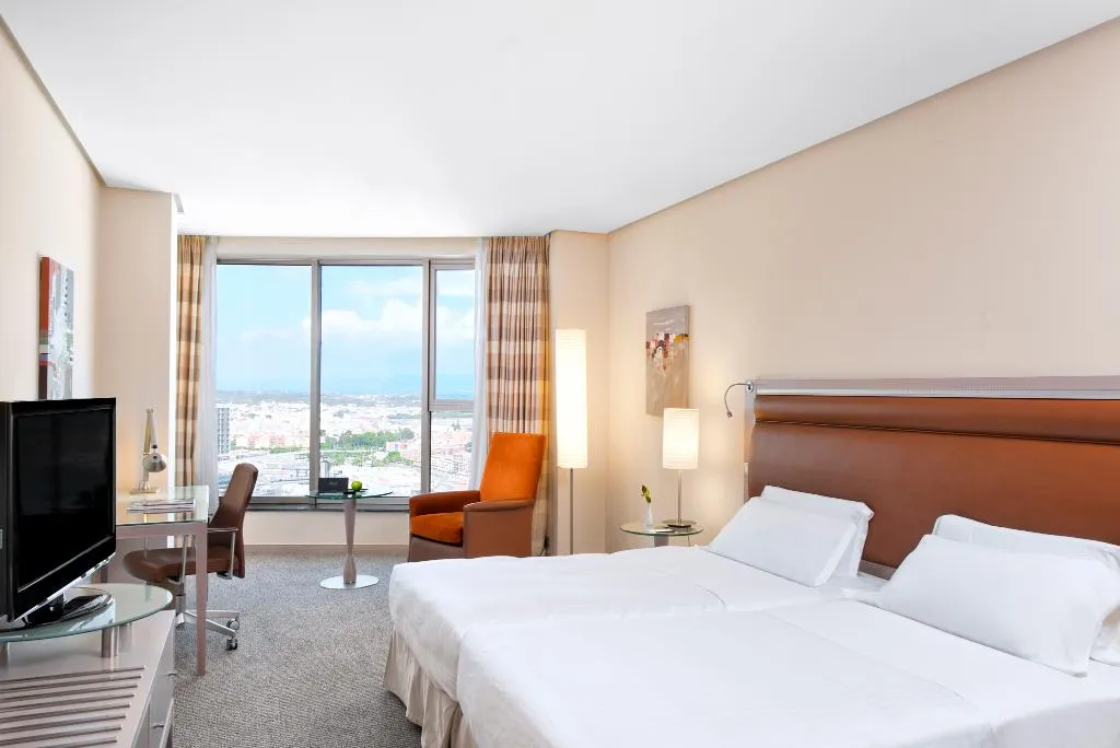 TWIN WITH VIEWS Room, Melia Valencia, Valencia