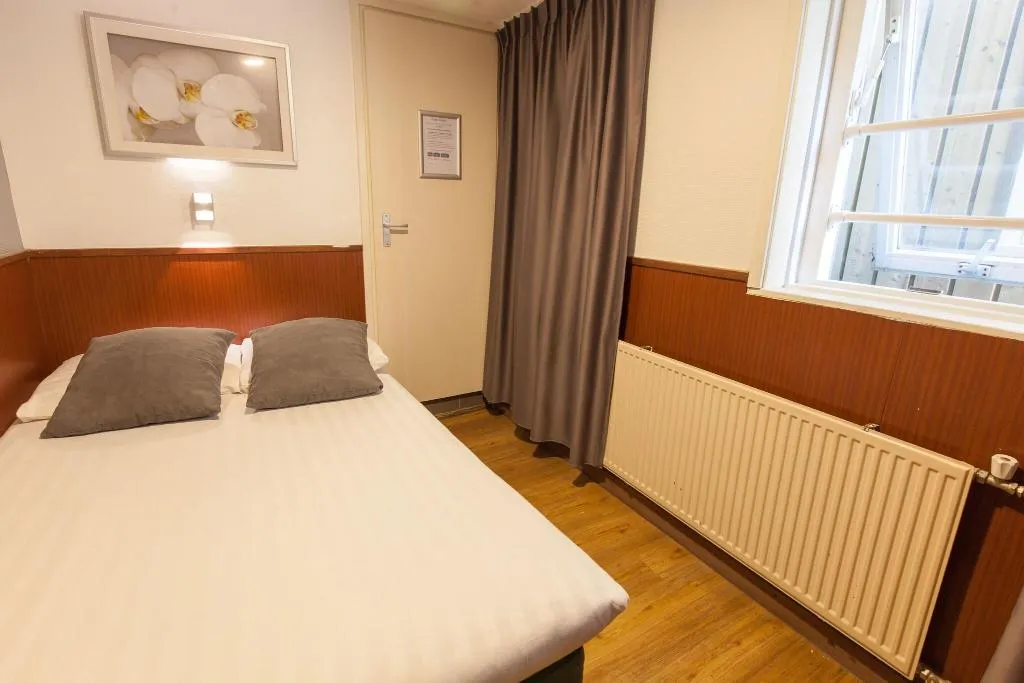 DOUBLE STANDARD Room, Travel, Amsterdam