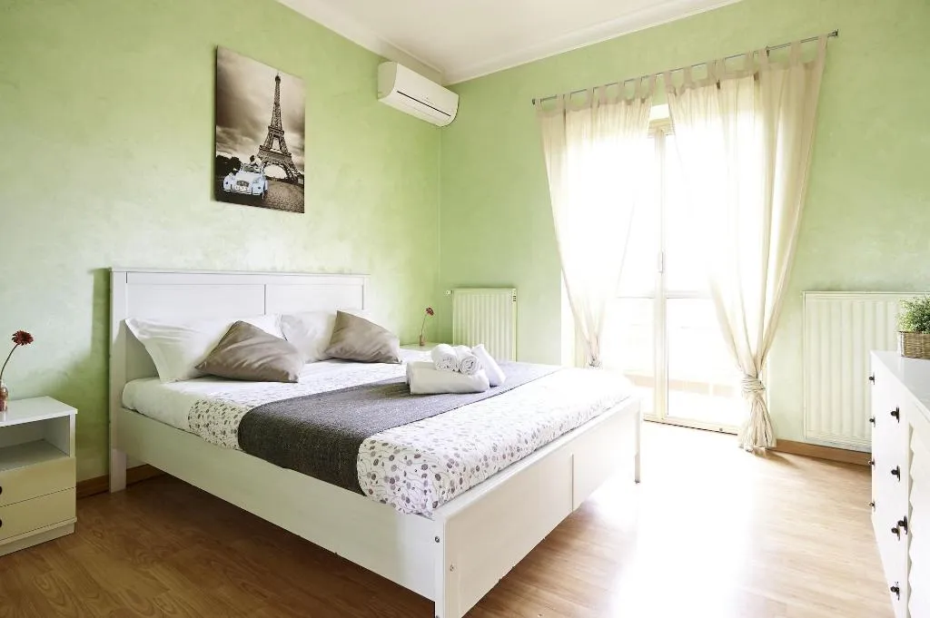 Room, Villino Fiorella, Rome