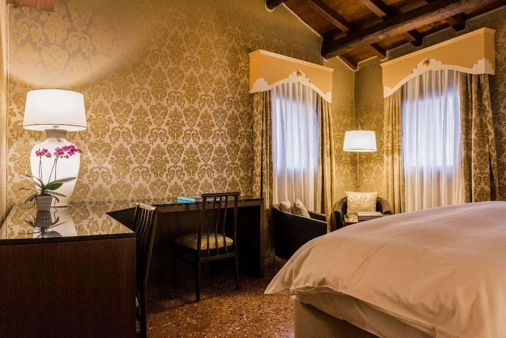Room, Ca Maria Adele, Venice
