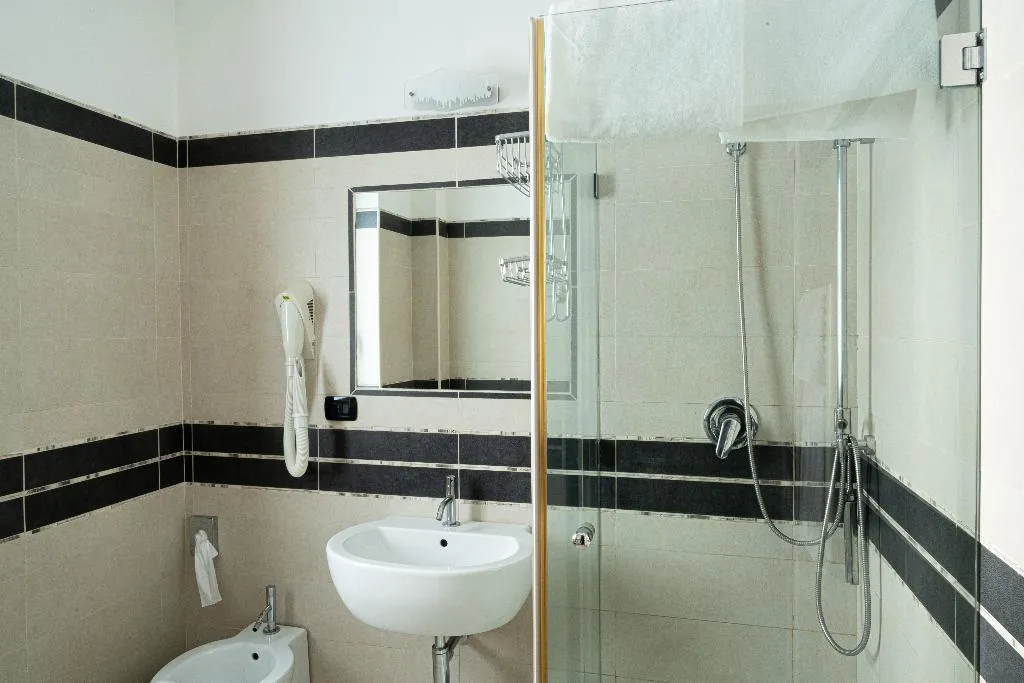Double or Twin STANDARD Room, Hotel Premiere, Naples