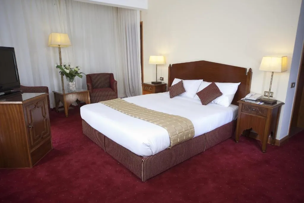 Room, Golden Tulip Flamenco Cairo, Cairo