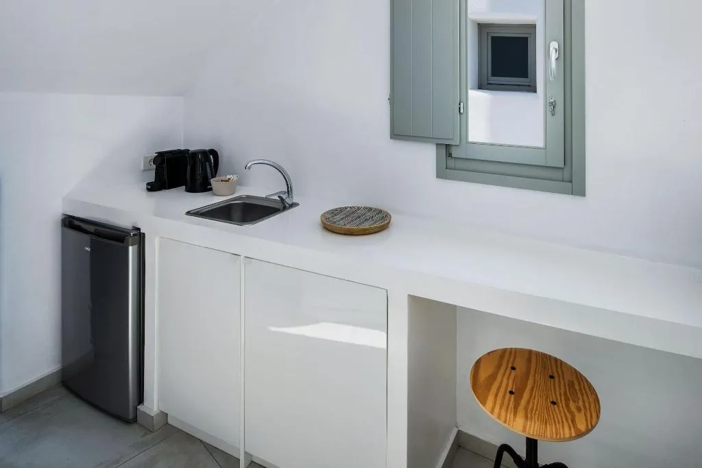 Room, Seven Suites, Santorini