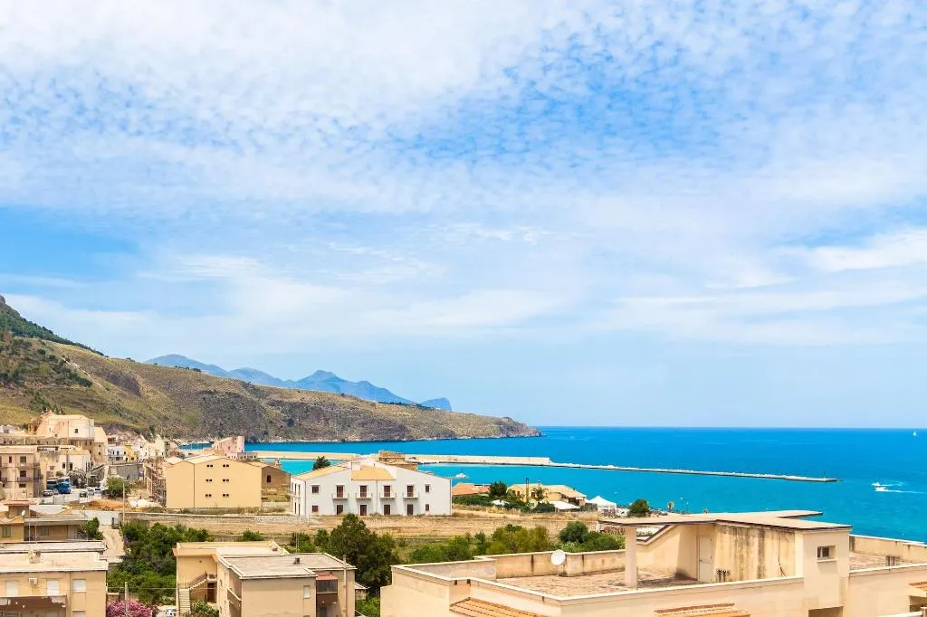 General view, B&B A Mare, Palermo