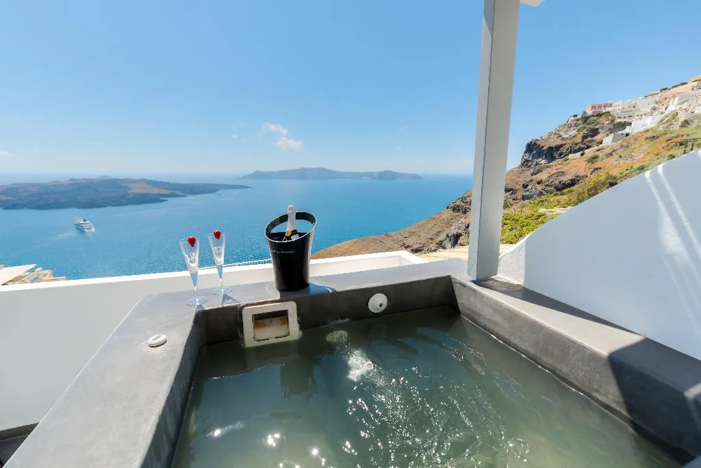 General view, Katris Apartments, Santorini