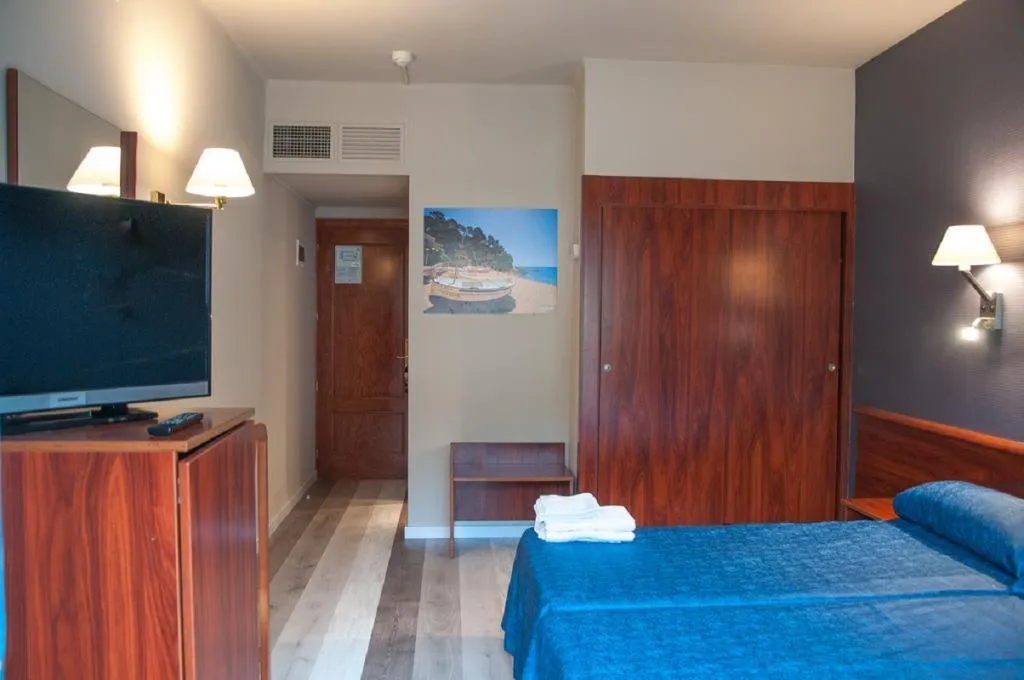 APARTMENT DELUXE CAPACITY 4 Room, Hotel Acacias Suites & Spa, Costa Brava