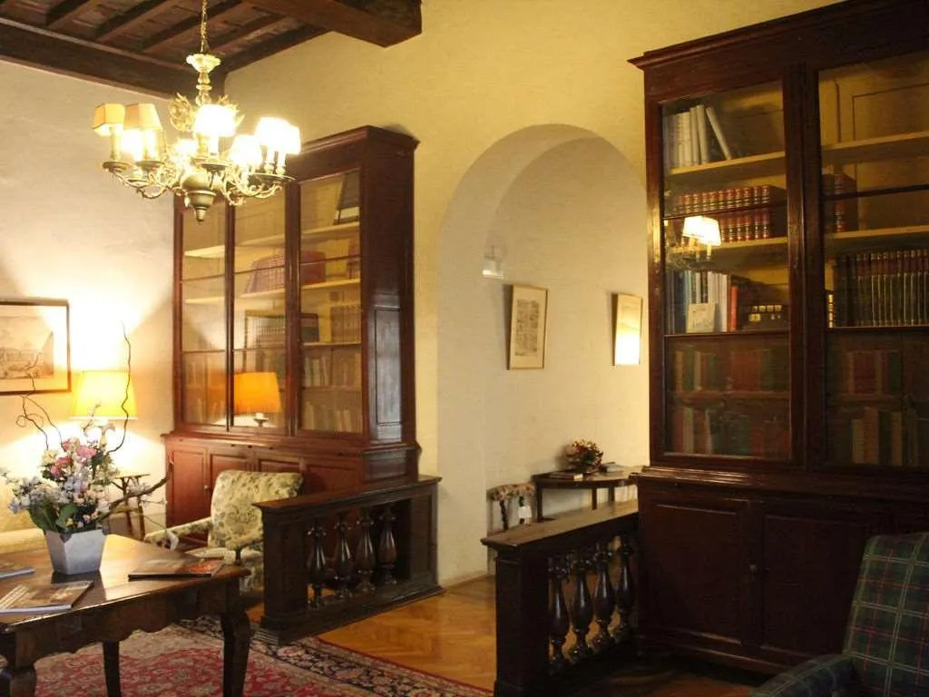 Lobby, Loggiato Dei Serviti, Florence