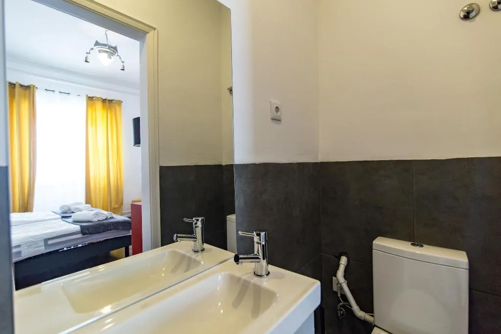 Room, Home Sweet Lisbon, Lisbon