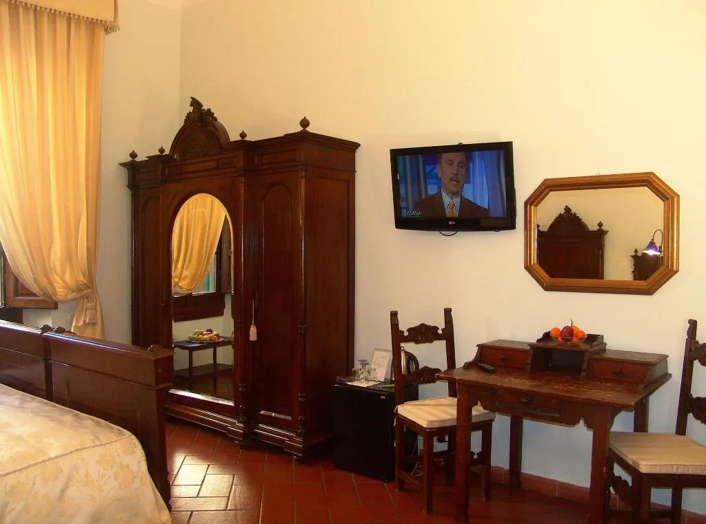 Room, Soggiorno  Panerai, Florence
